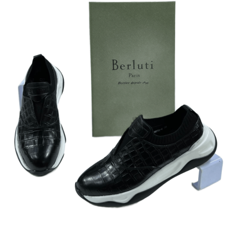 BERLUTI Shadow Slip-On Noir – Sneakers de Luxe en Cuir Effet Crocodile